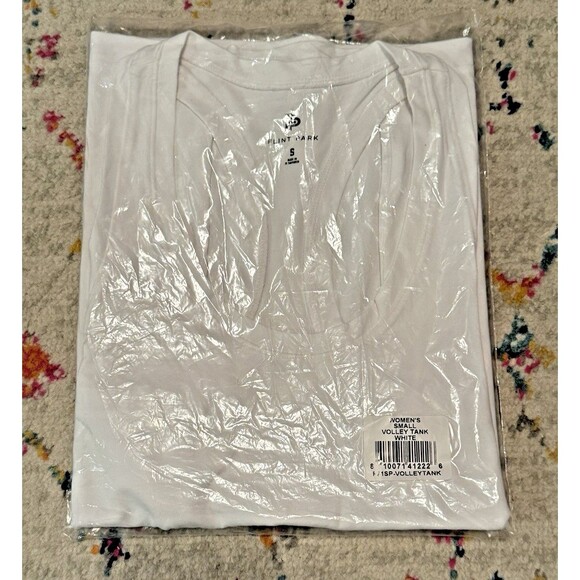NWT Flint Park Women's Volley Tank White Size Small 4 Way Stretch $32 retail - Picture 4 of 6